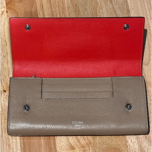 CELINE Large Calfskin Multifunction Flap Wallet - Picture 7 of 13